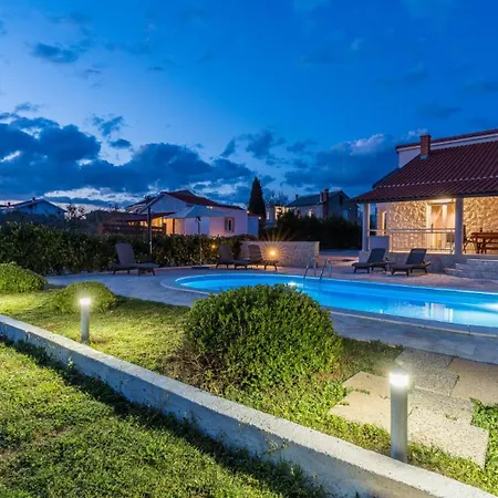 Villa Olive-privlaka By Guide *