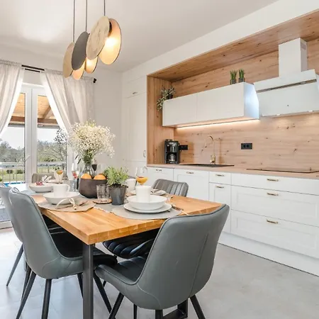 Olive-privlaka By Guide Villa