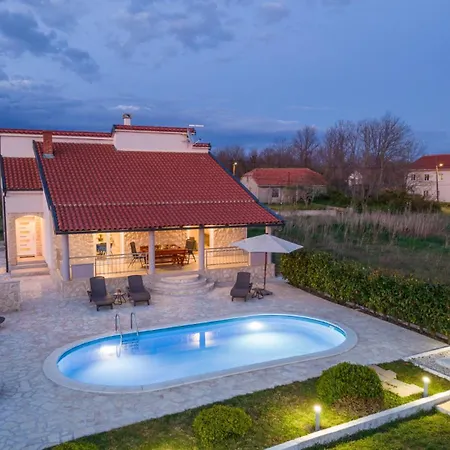 Olive-privlaka By Guide Villa *