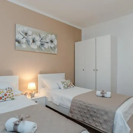 Olive-privlaka By Guide Villa Privlaka (Zadar)