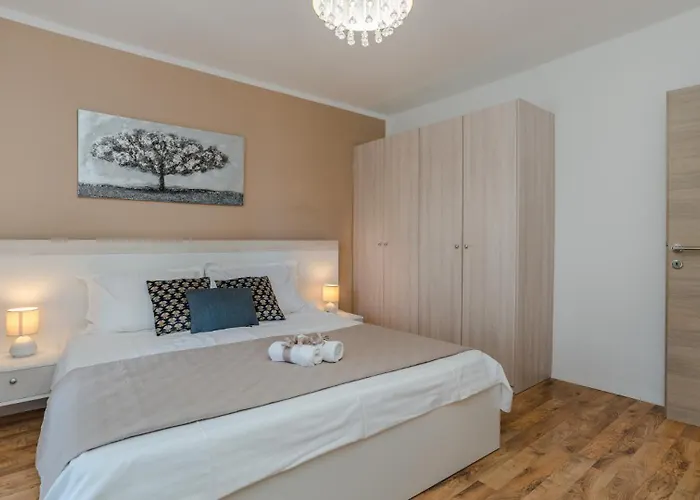 Villa Olive-privlaka By Guide *