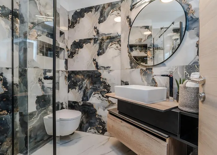 Olive-privlaka By Guide